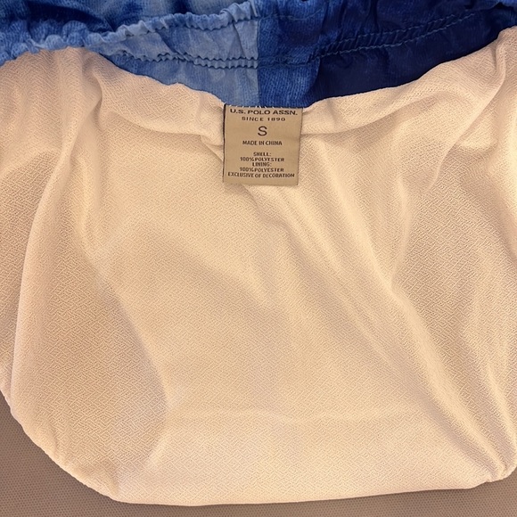 U.S. Polo Assn. Men's Tie Dye Swim Shorts - Picture 4 of 6